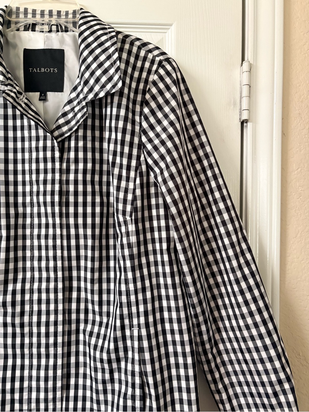 Talbots Classic Gingham Mac Black & White Button-Up Raincoat Trench Size 8 - Picture 3 of 16